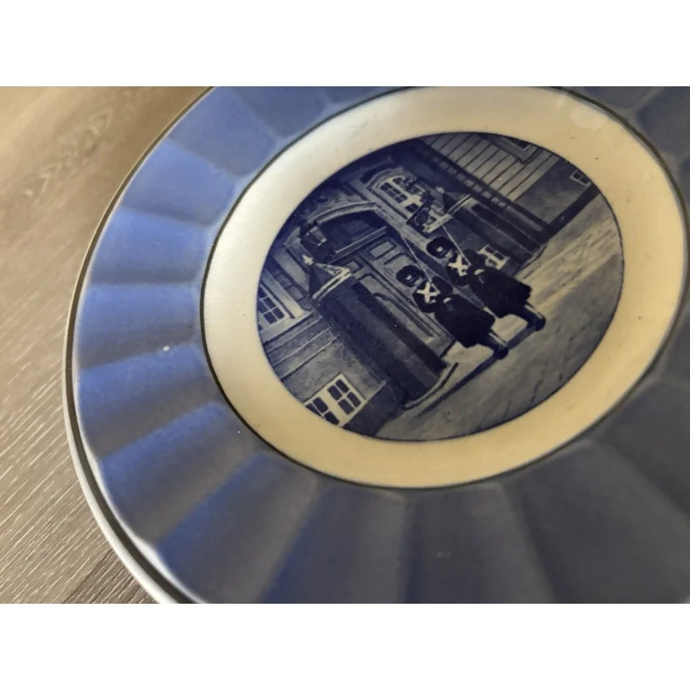Royal Copenhagen‎ Denmark Plate Fanjance Kongens Livgarde Cottage Vintage Decor